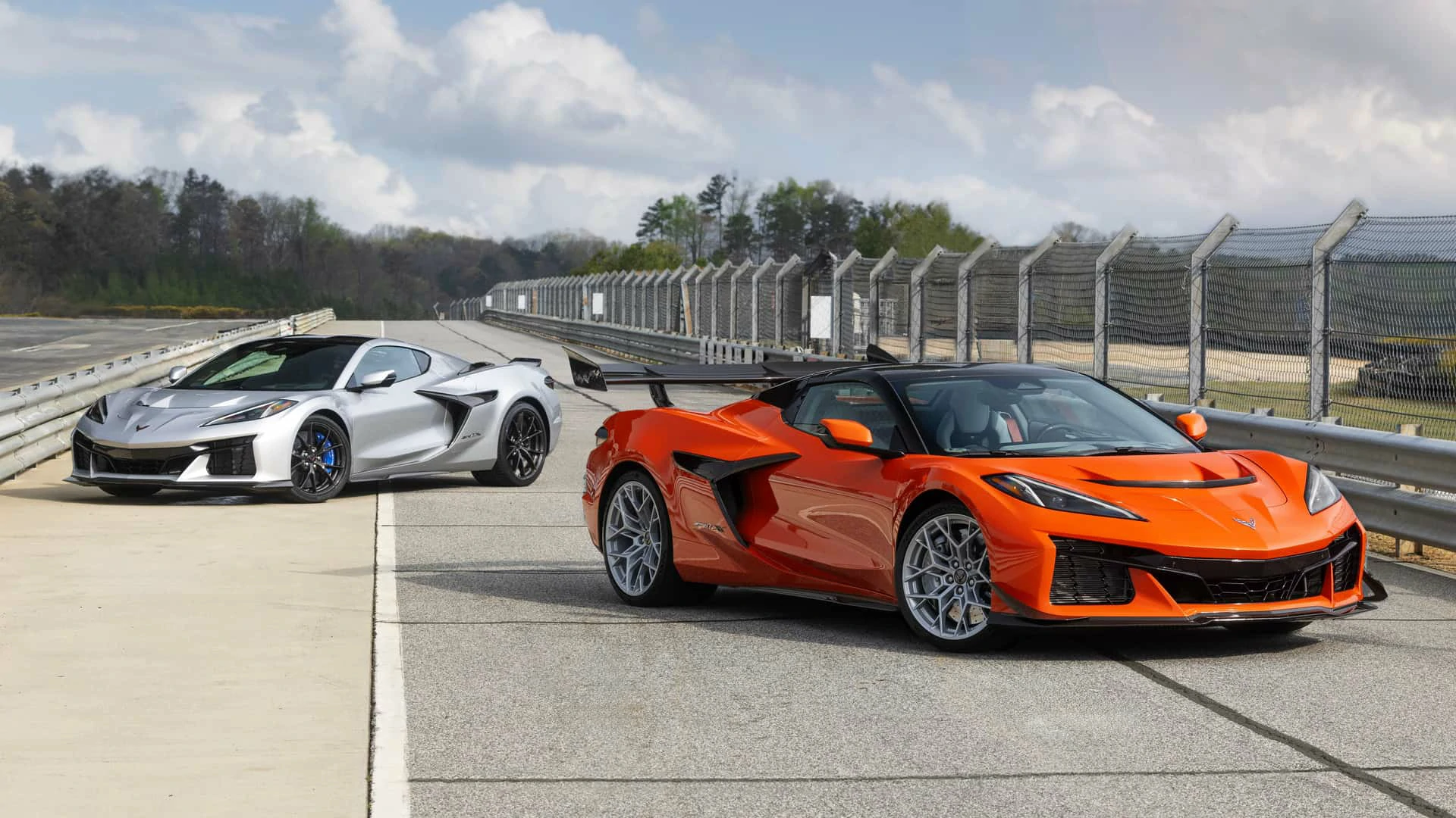 美國人僅以Corvette之名 妄圖血洗Ferrari家族