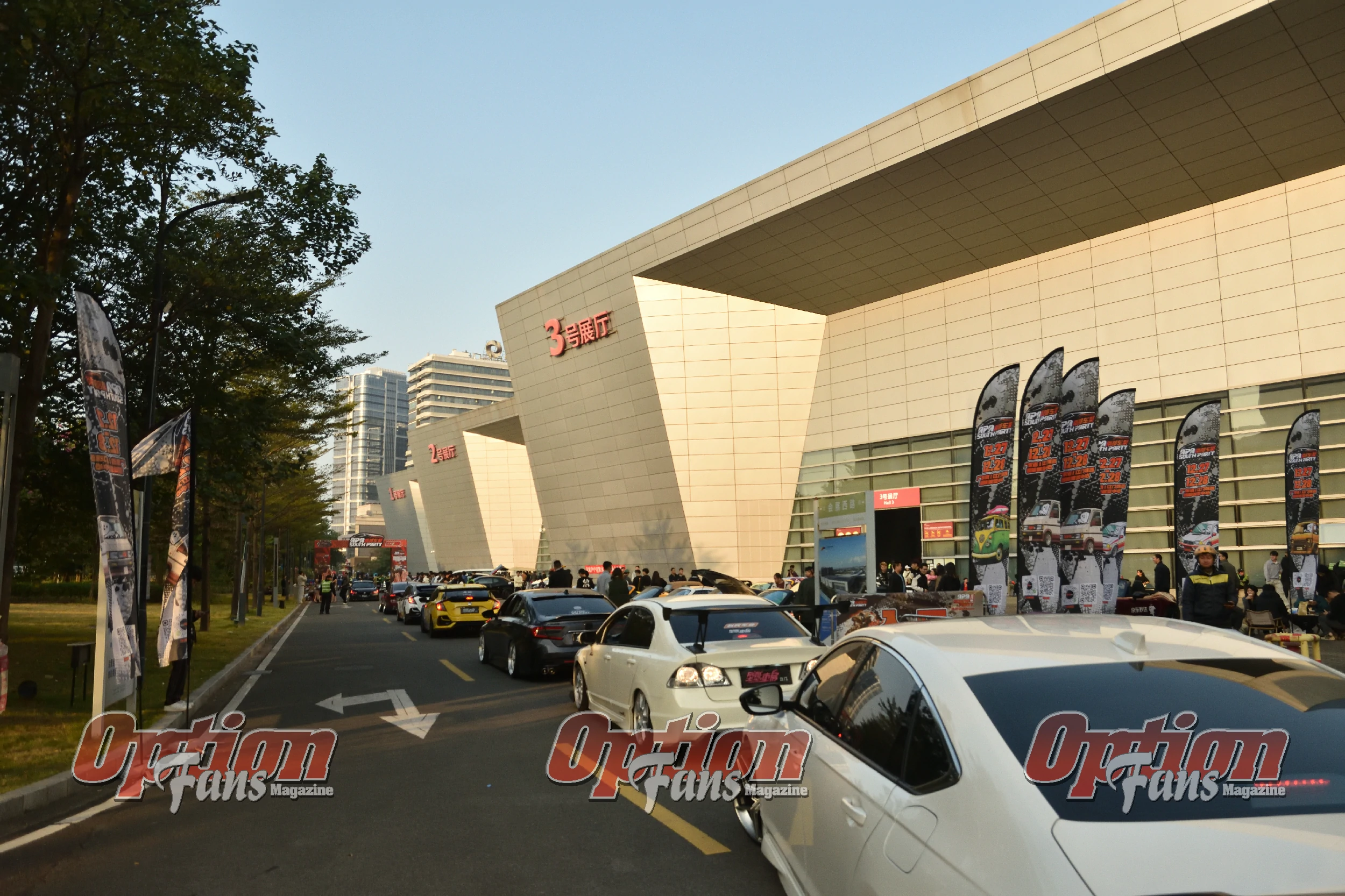 廣東珠西國際會展中心改裝車聚，忍住唔可以笑