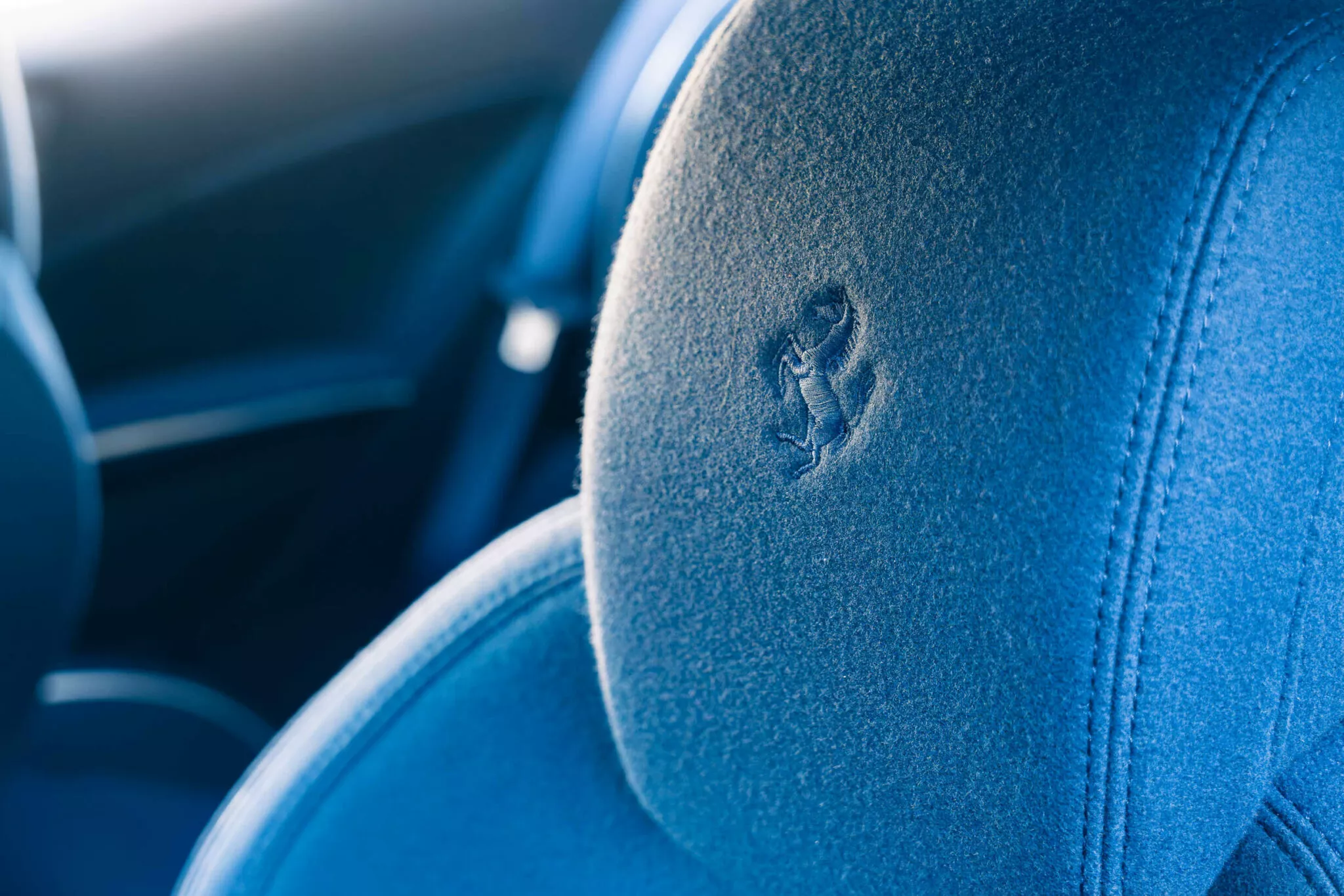 因法拉利主席偏愛絨面內飾低配賣得貴過標配?