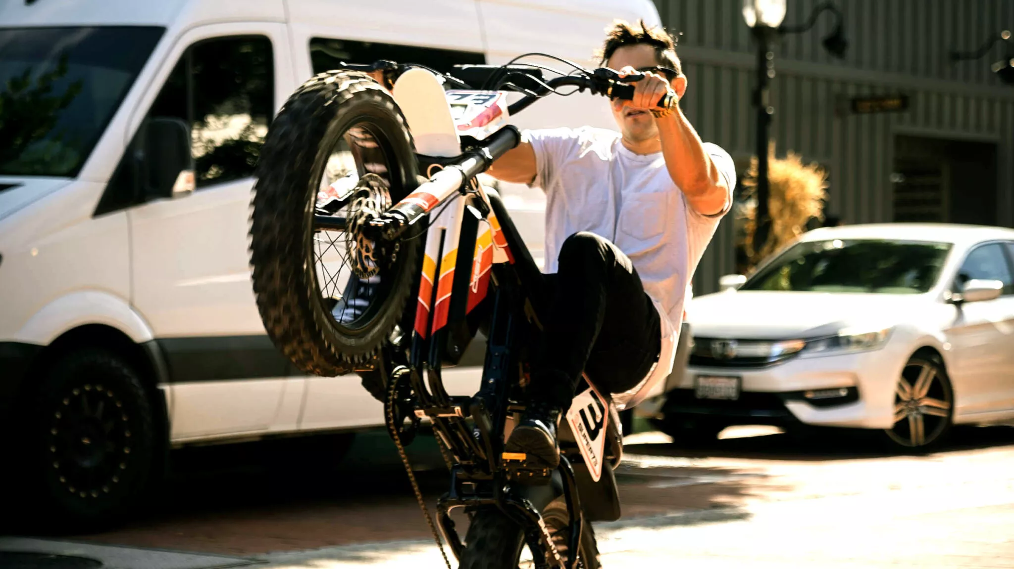 E-Bike立法，孩童飛單車撞人父母全責？